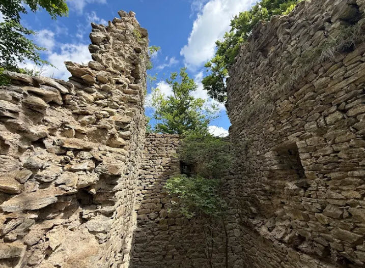 Burgruine Straßfried, Arnoldstein, Austria, Austria